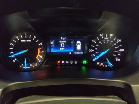 Used 2018 Ford Explorer XLT image 23