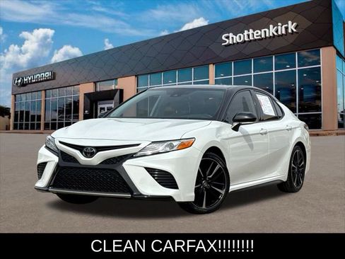 Used 2020 Toyota Camry XSE image 1