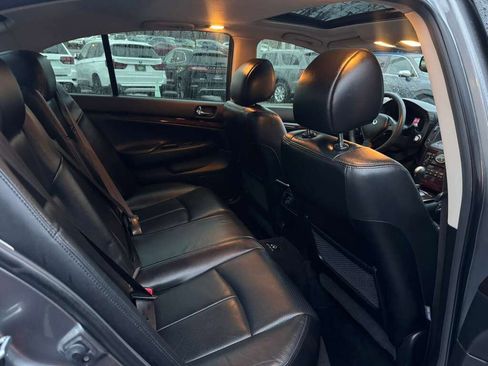 Used 2012 INFINITI G37 Journey w/ Premium Pkg image 12