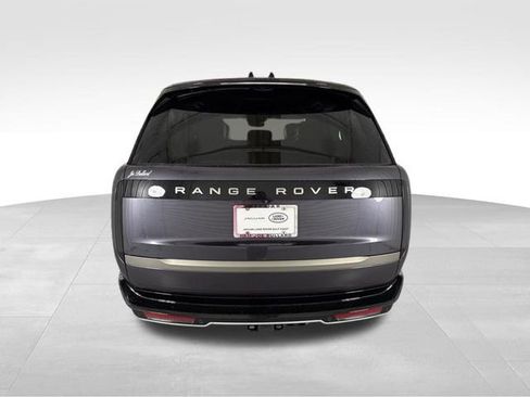 Used 2025 Land Rover Range Rover SE AWD/4WD image 10