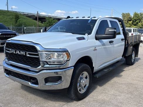 Used 2024 RAM 2500 Tradesman w/ Chrome Appearance Group AWD/4WD image 8