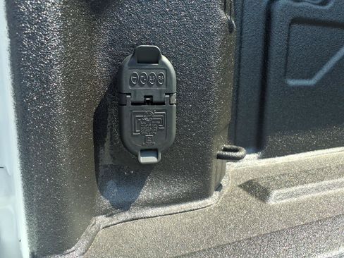 New 2026 GMC Sierra 2500 Pro AWD/4WD image 8