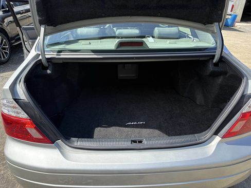 Used 2003 Toyota Avalon XLS FWD image 19