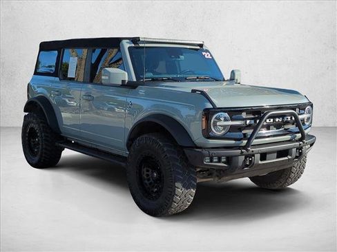 Used 2022 Ford Bronco Outer Banks w/ Sasquatch Package image 3