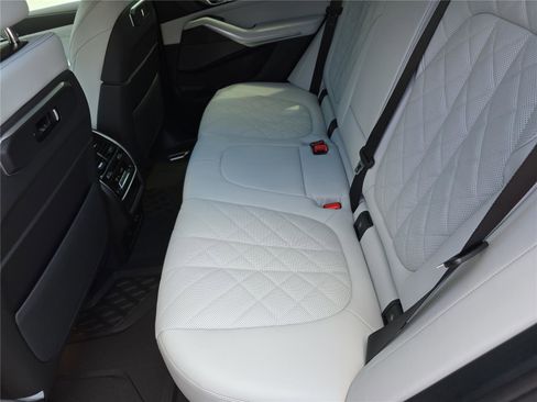 New 2026 BMW X5 xDrive40i w/ Climate Comfort Package image 17