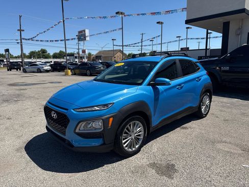 Used 2020 Hyundai Kona SEL FWD image 2
