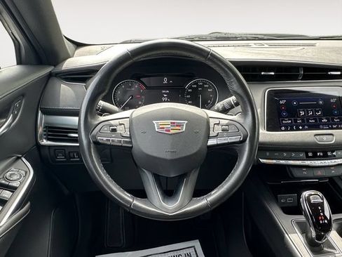 Used 2023 Cadillac XT4 Premium Luxury AWD/4WD image 12