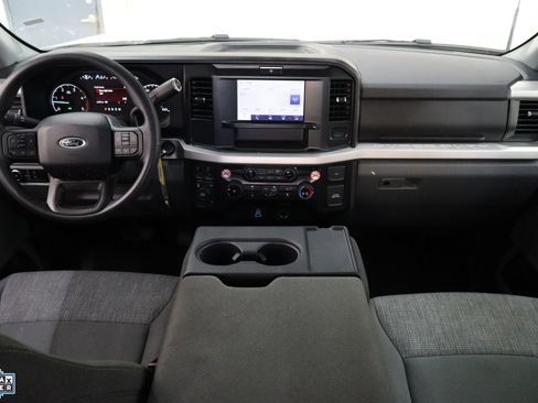 Used 2025 Ford F250 XLT image 29
