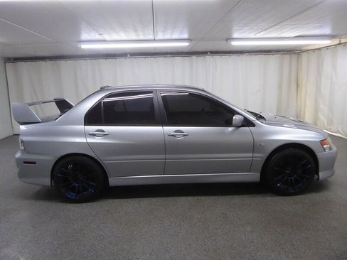 Used 2005 Mitsubishi Lancer Evolution MR AWD/4WD image 9