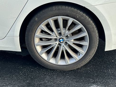 Certified 2023 BMW 530i xDrive w/ Premium Package image 21