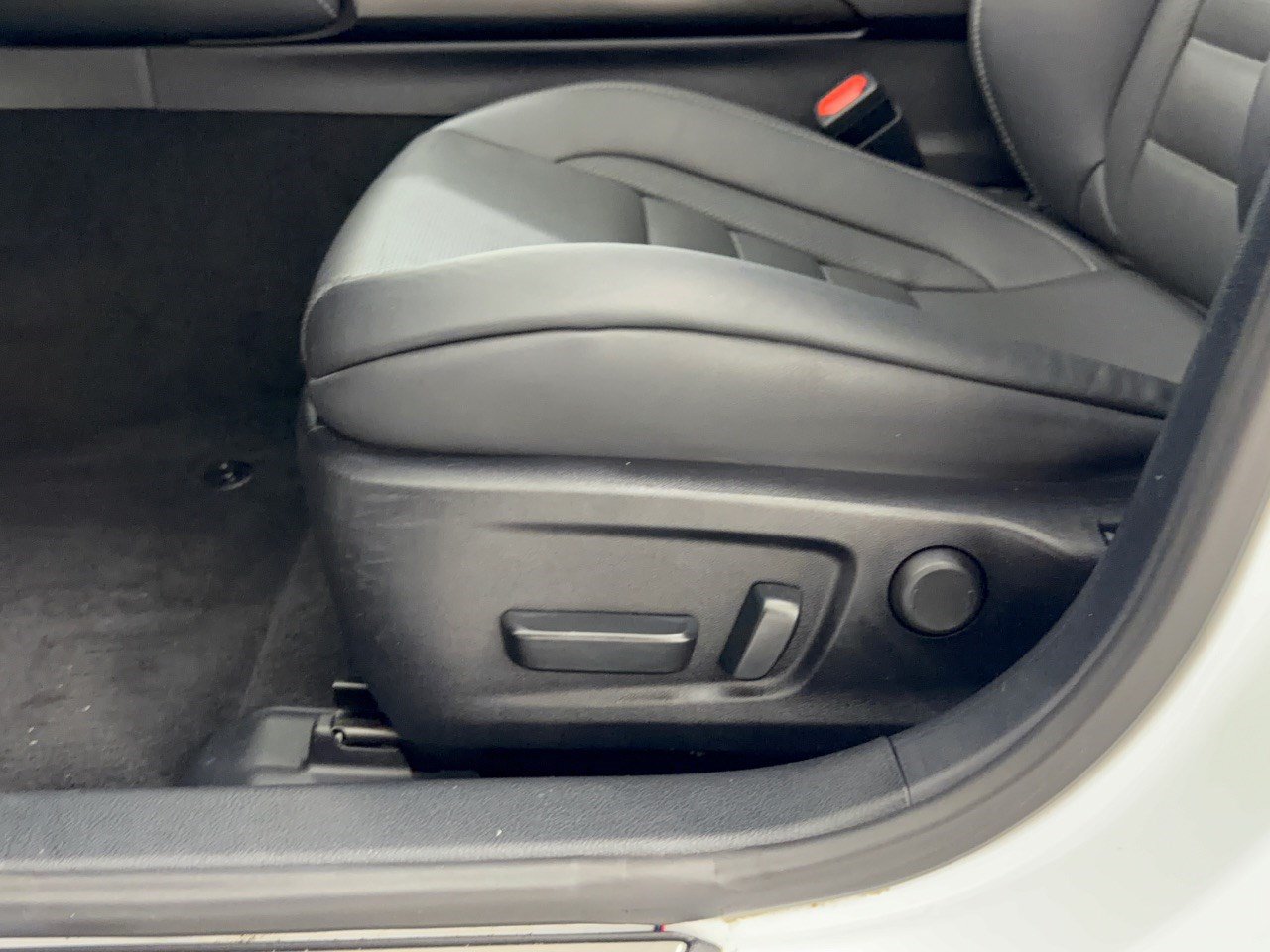 Used 2022 Lexus IS 350 F Sport w/ Navigation Package RWD image 16