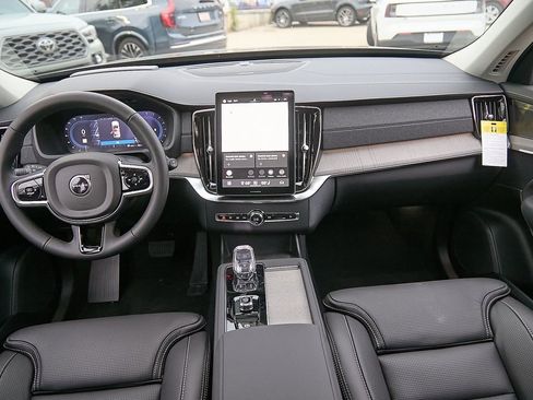 New 2025 Volvo XC90 B6 Ultra w/ Protection Package image 26