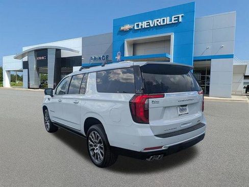 New 2026 GMC Yukon XL Denali w/ Denali Reserve Package RWD image 7