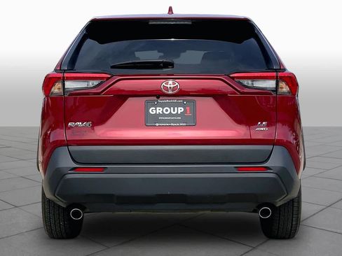 Used 2024 Toyota RAV4 LE AWD/4WD image 10