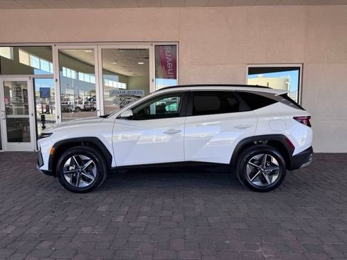 Used 2025 Hyundai Tucson SEL AWD/4WD image 2