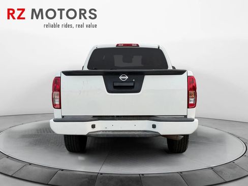 Used 2021 Nissan Frontier S RWD image 4