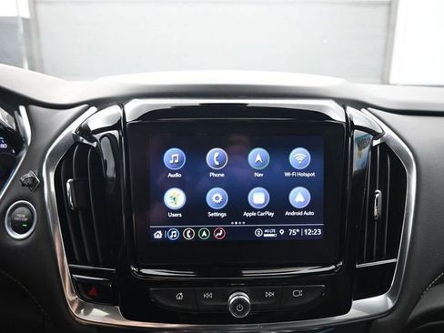 Used 2022 Chevrolet Traverse LT w/ LT Premium Package FWD image 19