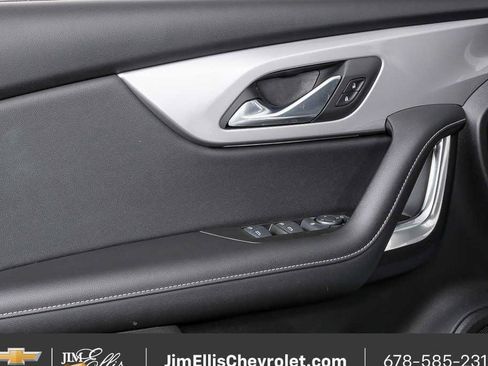 Certified 2025 Chevrolet Blazer LT FWD image 6
