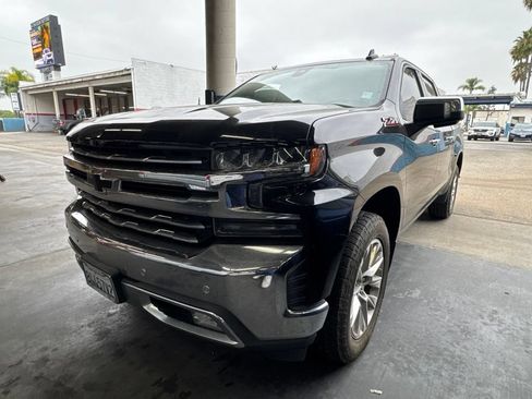 Used 2019 Chevrolet Silverado 1500 LTZ w/ LTZ Premium Package AWD/4WD image 2