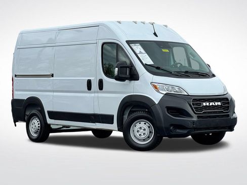 Used 2023 RAM ProMaster 2500 FWD image 1