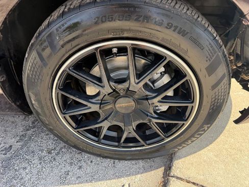 Used 2010 Scion xB FWD image 8