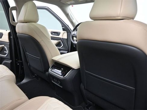 New 2025 Nissan Versa SV w/ Lighting Package image 4