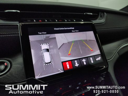 New 2025 Jeep Grand Cherokee Limited w/ Luxury Tech Group II image 17