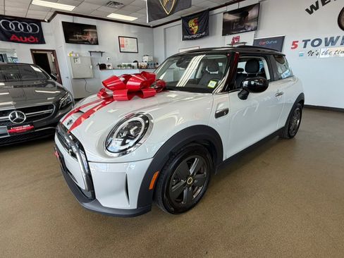 Used 2023 MINI Cooper SE FWD image 6