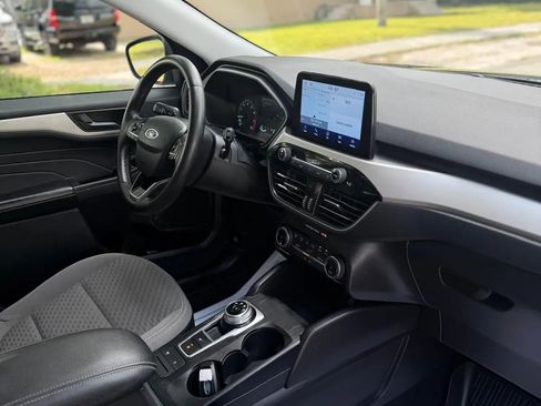 Used 2022 Ford Escape SE w/ SE Sport Appearance Package FWD image 14