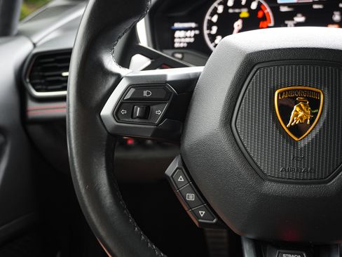 Used 2016 Lamborghini Huracan LP 580-2 RWD image 19
