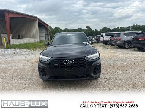 Used 2021 Audi SQ5 Prestige AWD/4WD image 2