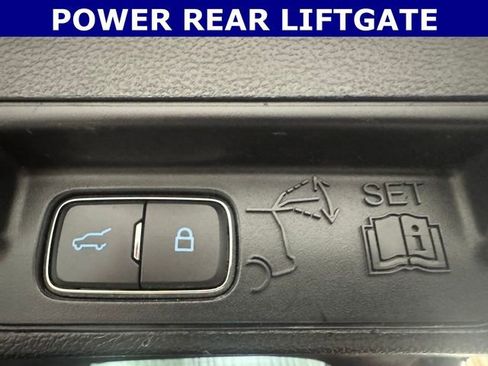 Used 2020 Ford Explorer XLT AWD/4WD image 30