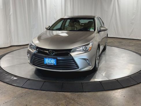 Used 2016 Toyota Camry XLE image 4