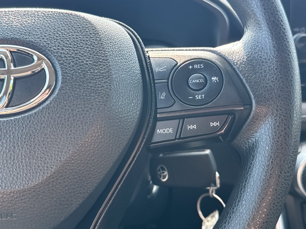 Used 2024 Toyota RAV4 LE AWD/4WD image 21