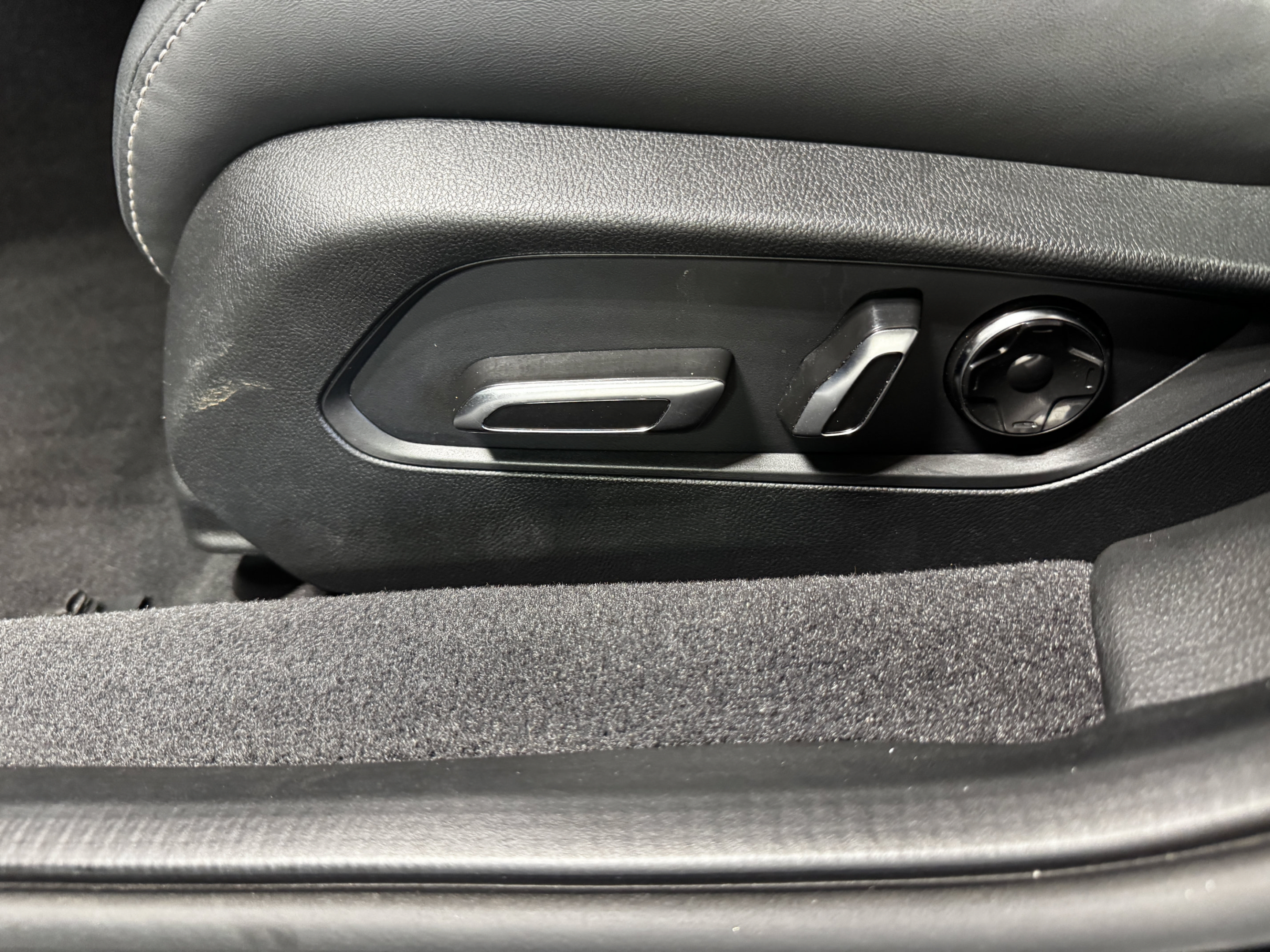 Used 2024 Acura TLX w/ Technology Package FWD image 29