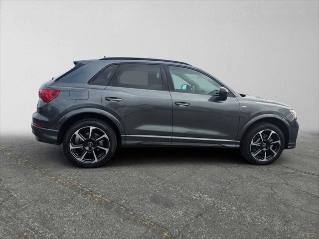 Used 2025 Audi Q3 2.0T Premium Plus w/ Premium Plus Package AWD/4WD image 2