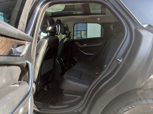 Used 2023 Jaguar F-PACE S image 38