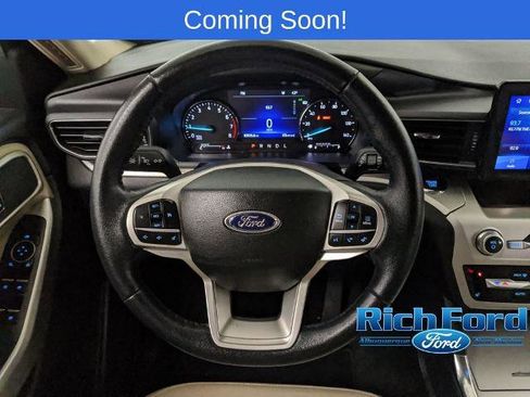 Certified 2022 Ford Explorer XLT w/ Equipment Group 202A image 10