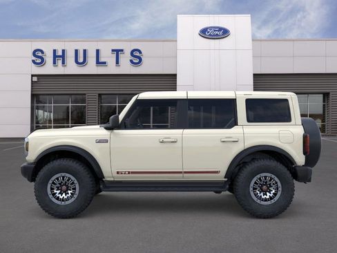New 2026 Ford Bronco Outer Banks w/ Sasquatch Package AWD/4WD image 4