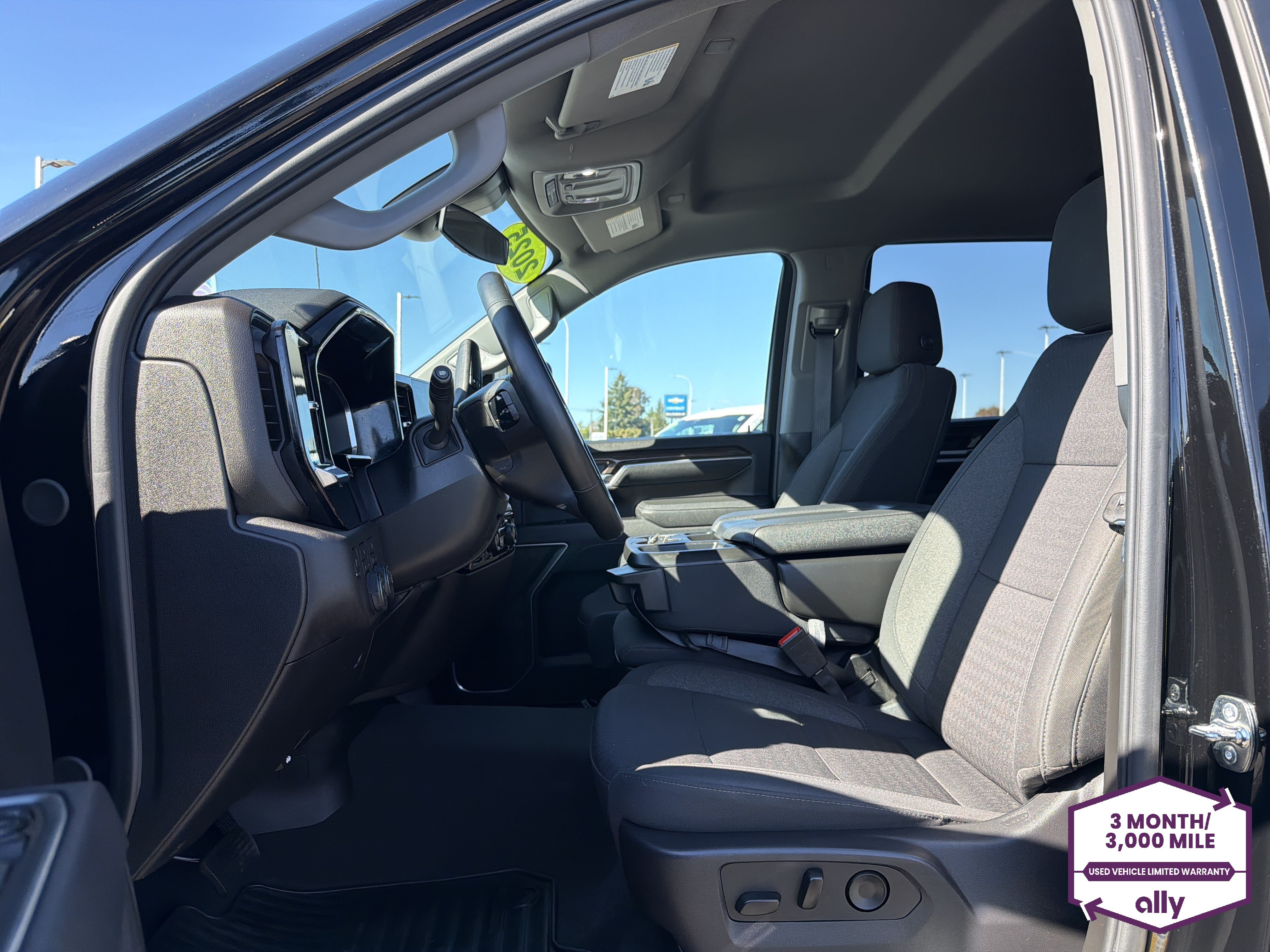 Used 2025 Chevrolet Silverado 2500 LT w/ Convenience Package AWD/4WD image 10