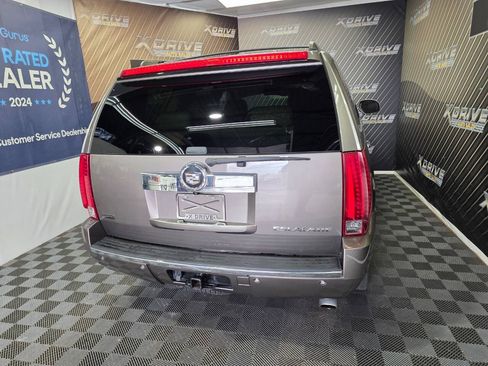 Used 2012 Cadillac Escalade Luxury RWD image 14