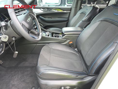 Used 2023 Jeep Grand Cherokee Trailhawk w/ Advanced Protech Group II AWD/4WD image 3