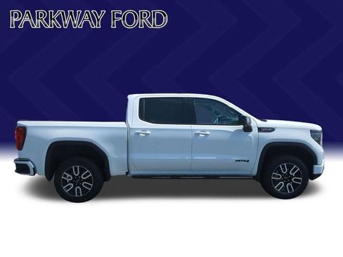 Used 2025 GMC Sierra 1500 AT4 w/ AT4 Premium Package image 4