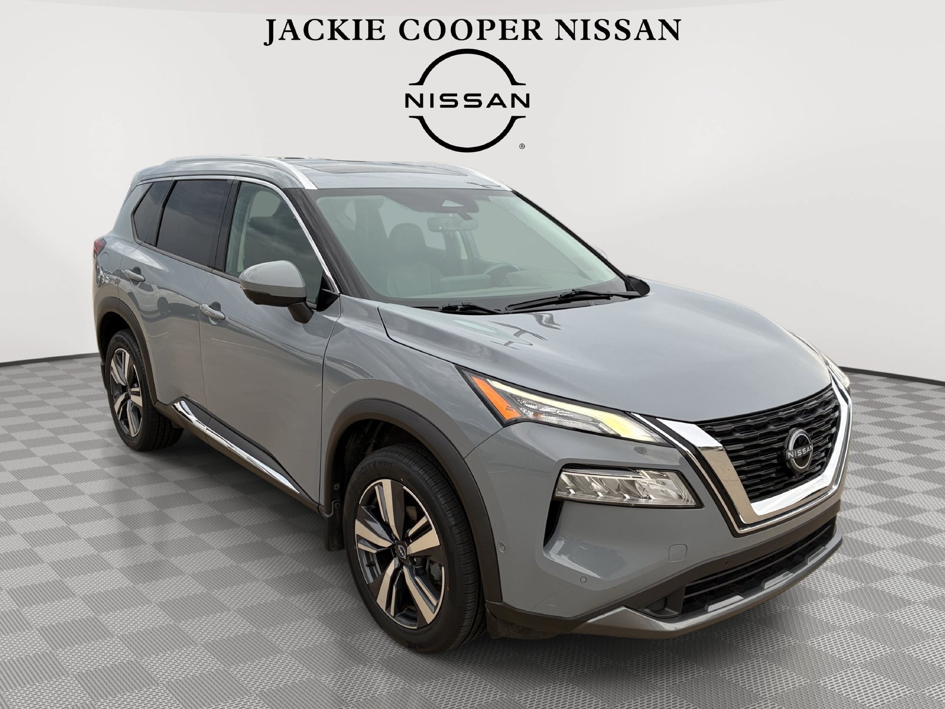 Used 2023 Nissan Rogue SL w/ SL Premium Package FWD image 3