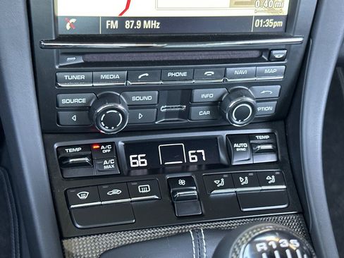 Certified 2016 Porsche 911 R RWD image 22