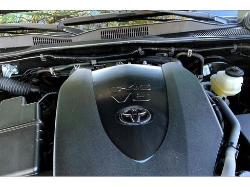 Used 2022 Toyota Tacoma SR5 image 33