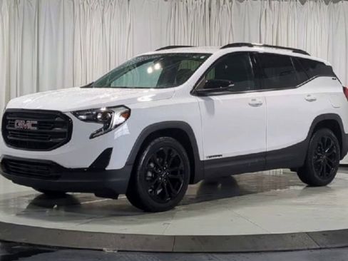 Used 2020 GMC Terrain SLE w/ Driver Convenience Package FWD image 5