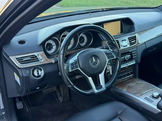 Used 2014 Mercedes-Benz E 350 4MATIC Sedan image 16