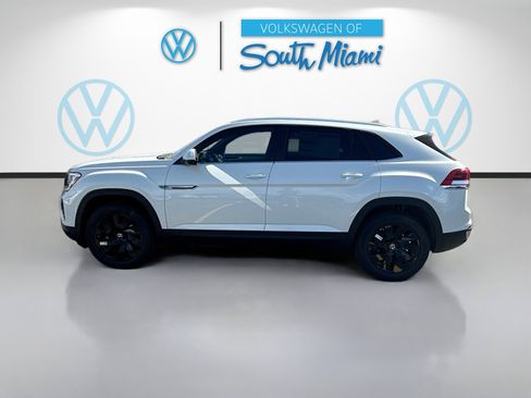 Used 2026 Volkswagen Atlas Cross Sport SE FWD image 4