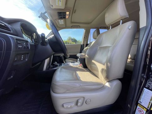 Used 2018 Toyota 4Runner Limited AWD/4WD image 18